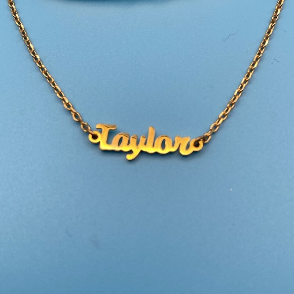 Taylor Swift Bracelet Set - Picture 3 of 4